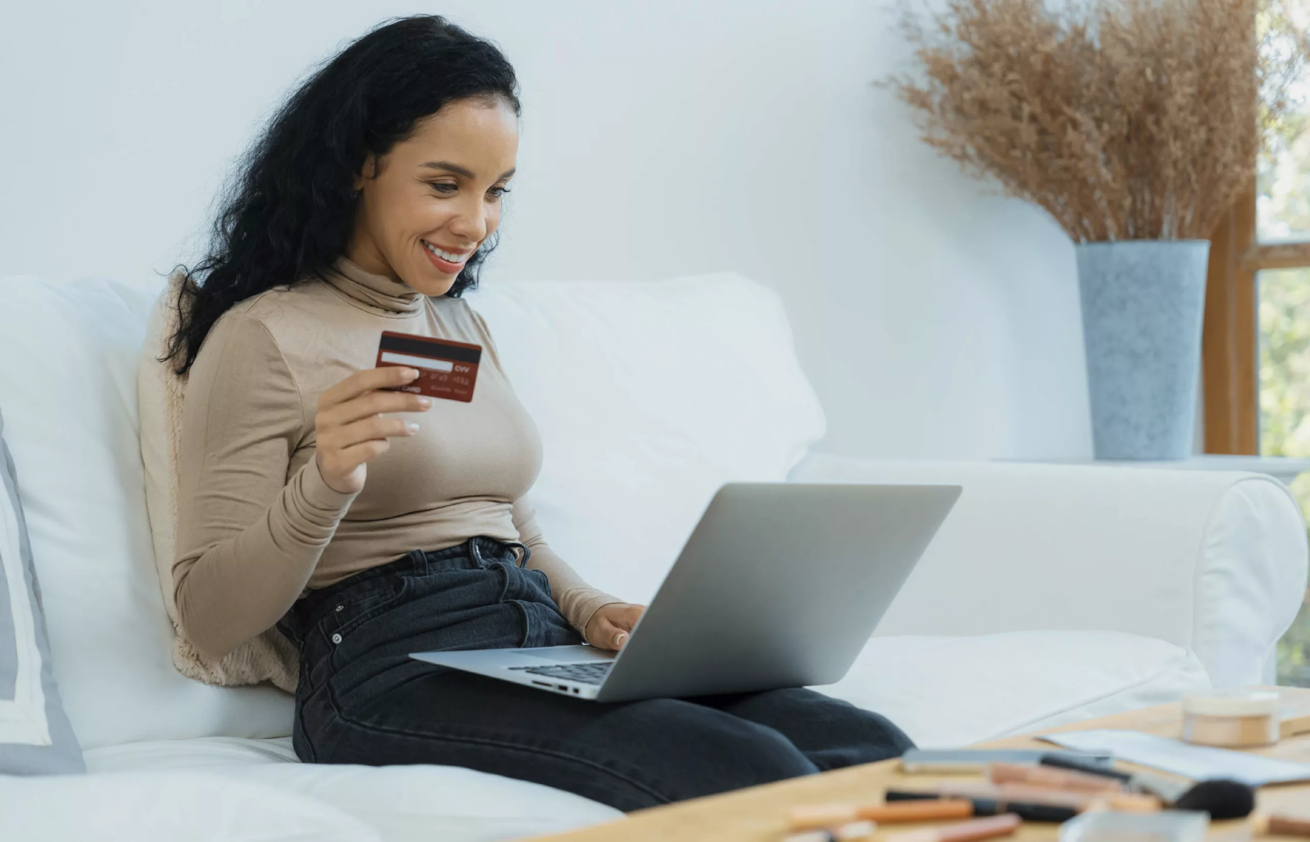 Building customer trust in online payments: security, compliance and UX